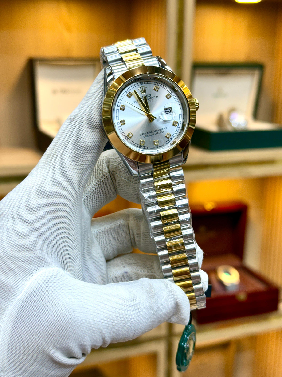 Luxury Rolex Analog Watch – Silver & Gold Two-Tone
